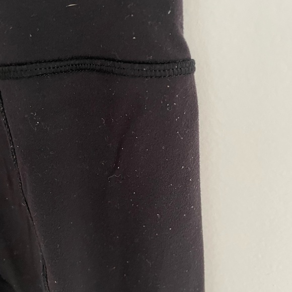 Lululemon skinny groove leggings in black, size 4 - Picture 7 of 8